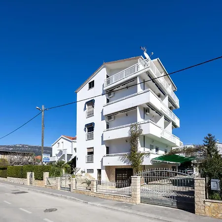 Apartamento Beautiful In Kastel Stafilic *